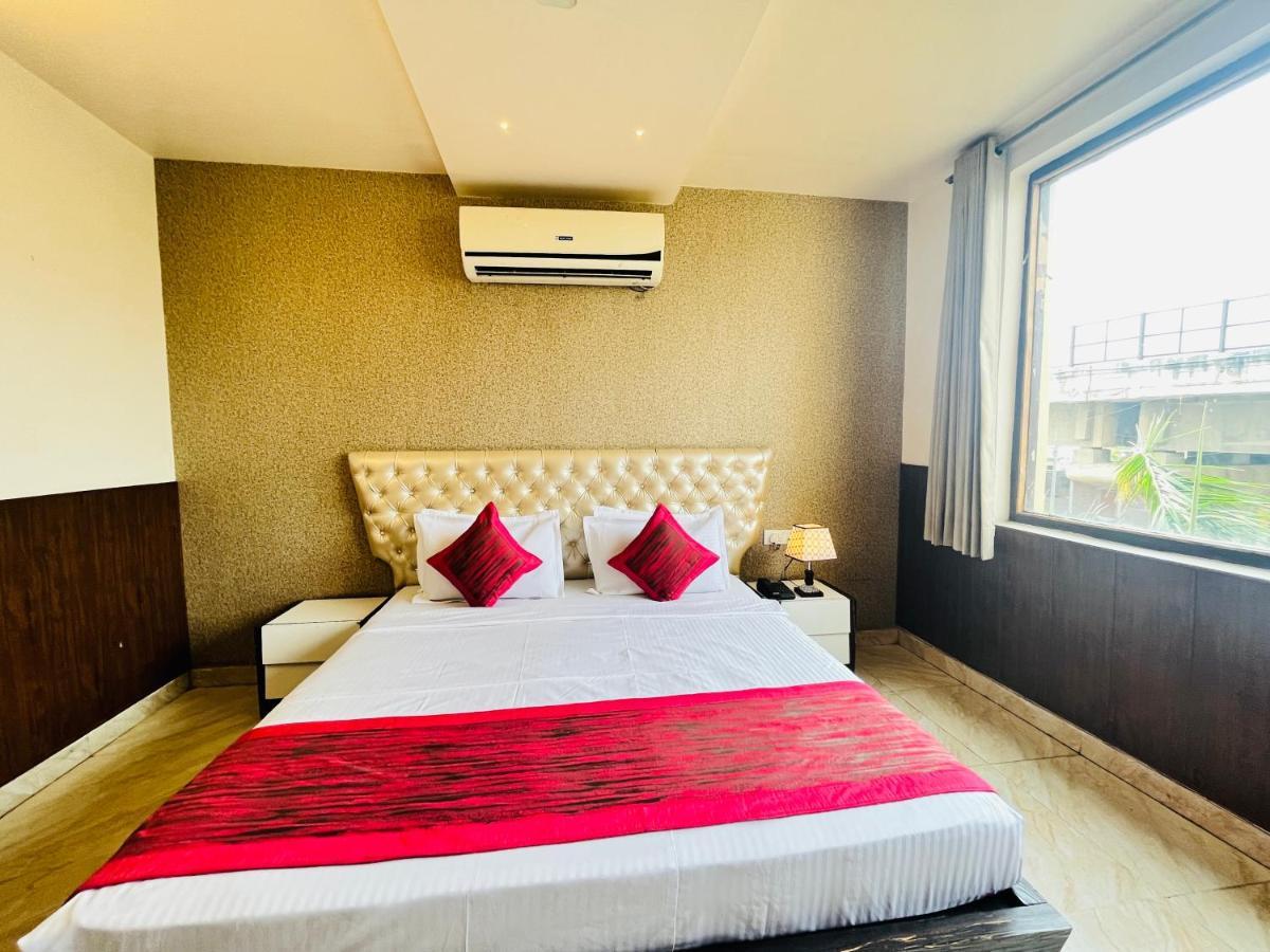 Hotel The Leaf - Gomti Nagar Lucknow Exterior photo