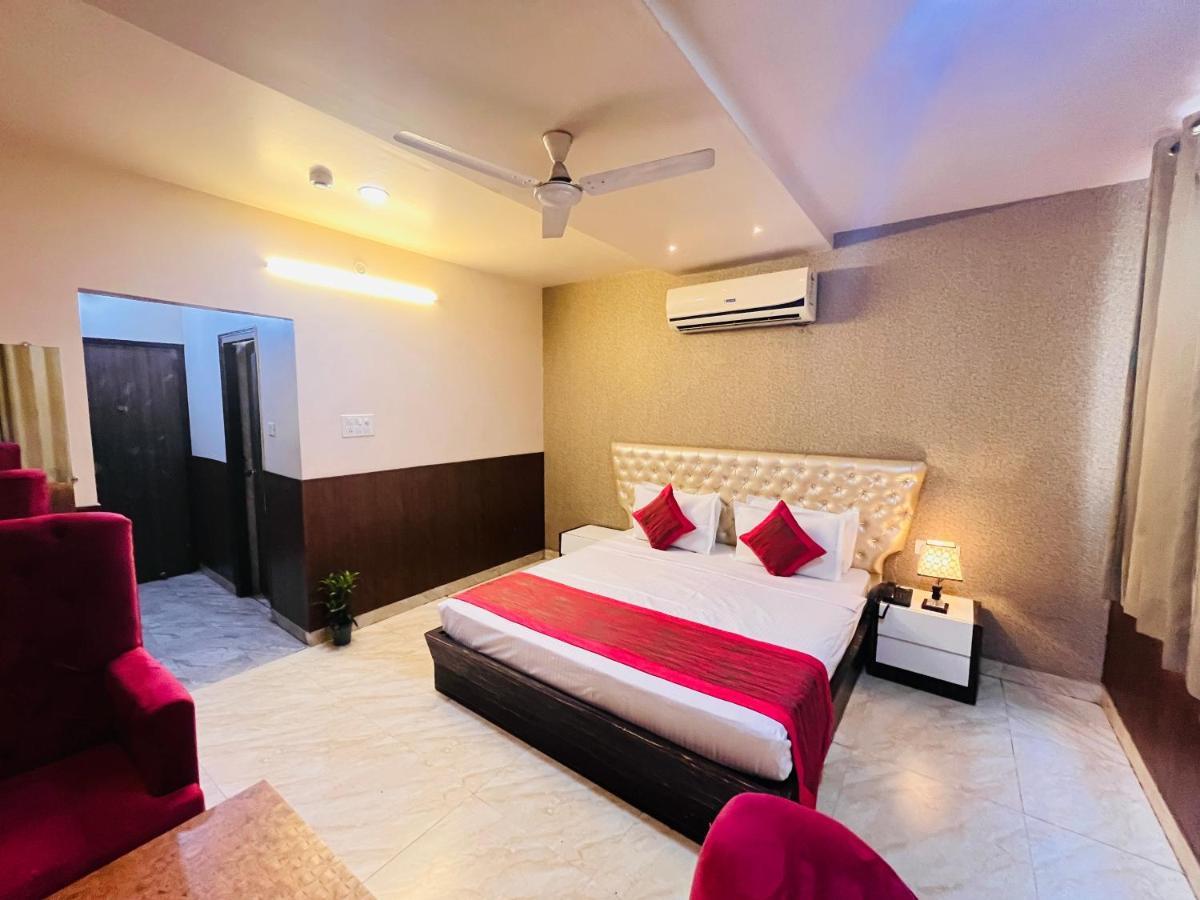 Hotel The Leaf - Gomti Nagar Lucknow Exterior photo