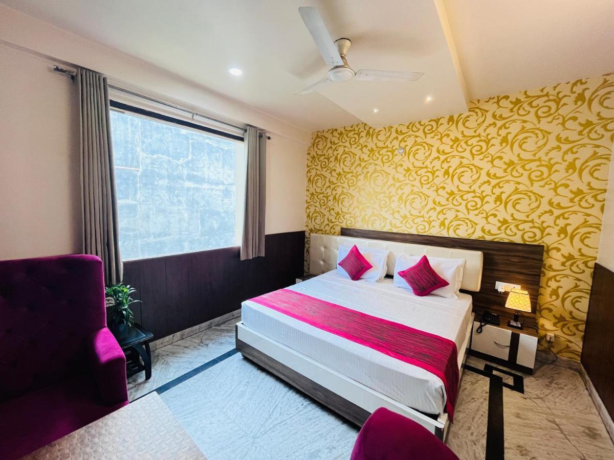 Hotel The Leaf - Gomti Nagar Lucknow Exterior photo