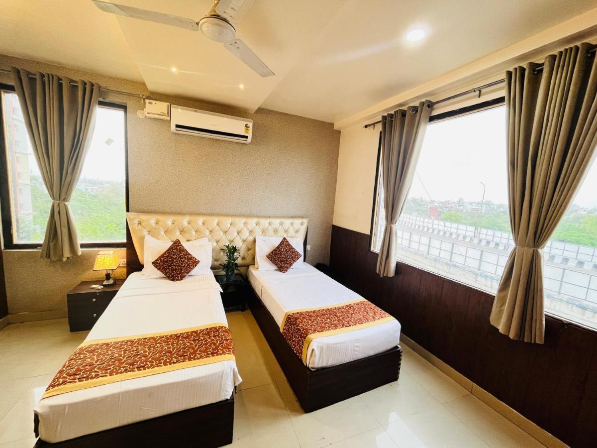 Hotel The Leaf - Gomti Nagar Lucknow Exterior photo