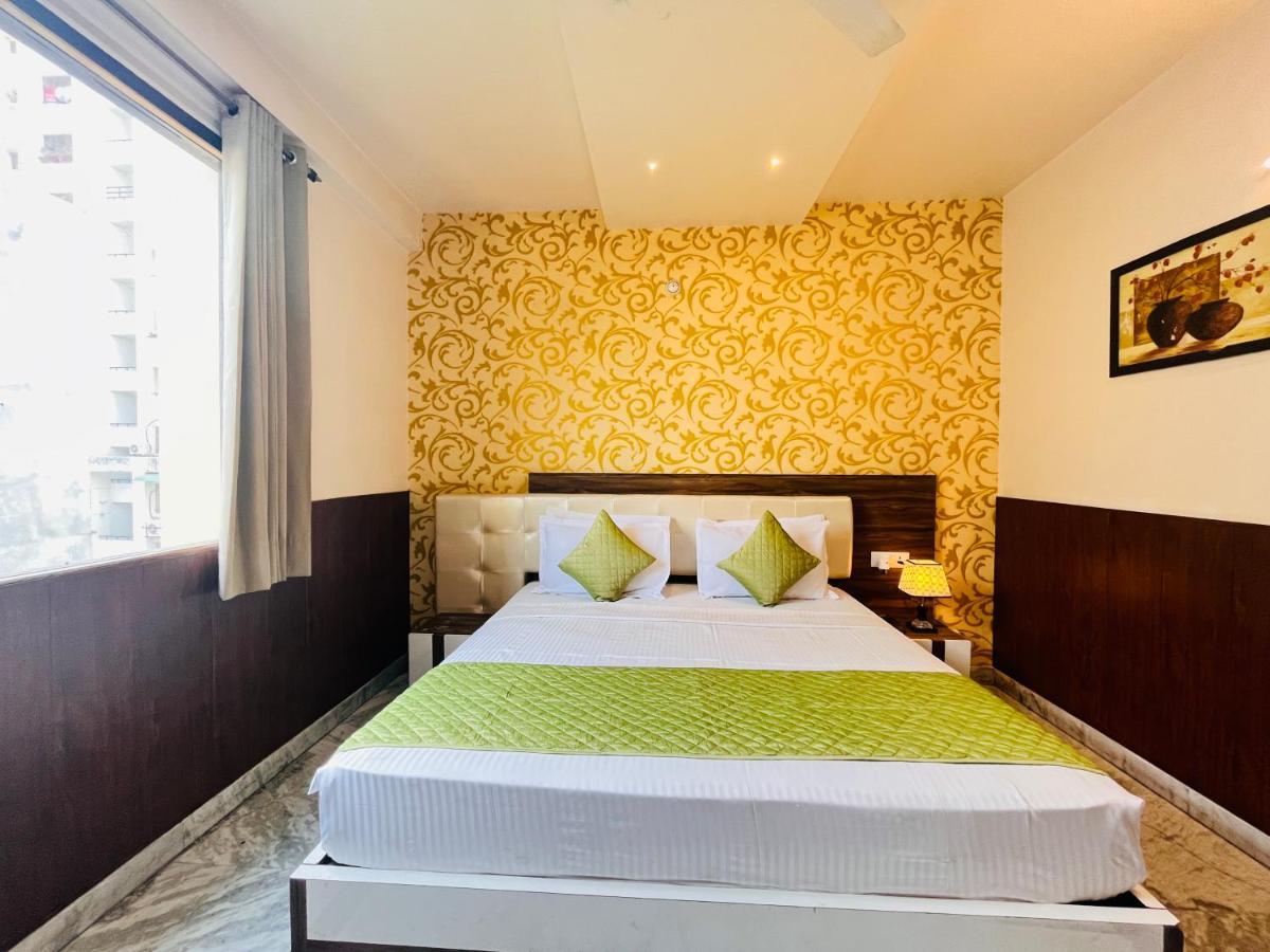 Hotel The Leaf - Gomti Nagar Lucknow Exterior photo